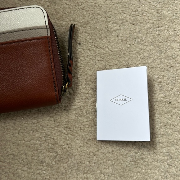 Fossil Wallet - Picture 4 of 9